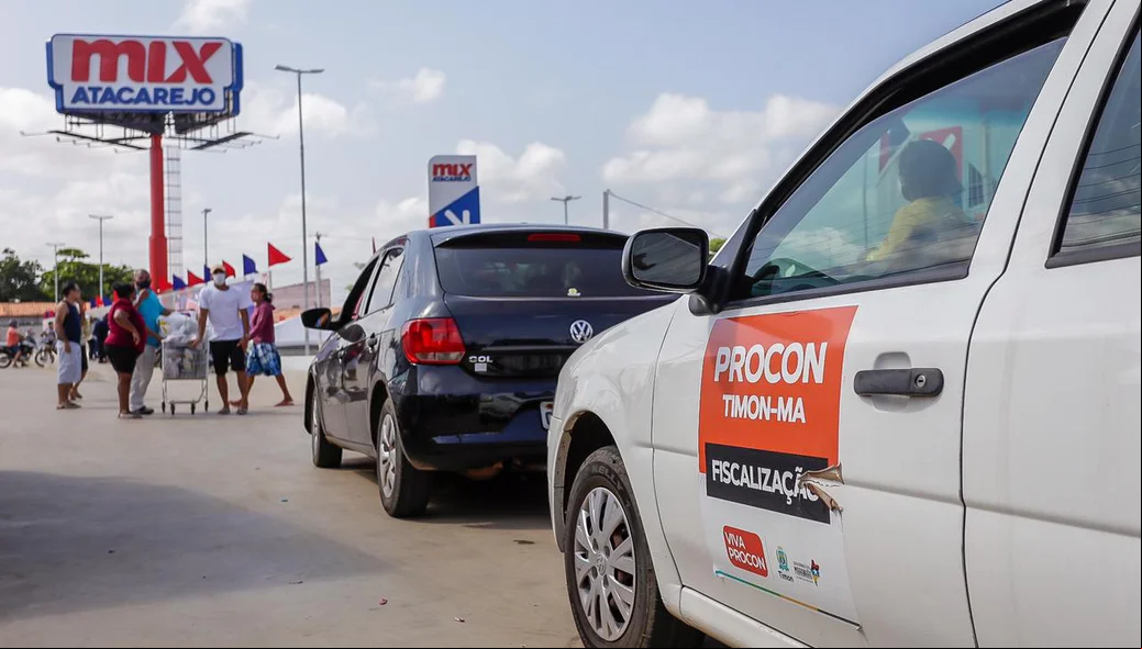 Procon fiscaliza inauguração do Mix Mateus