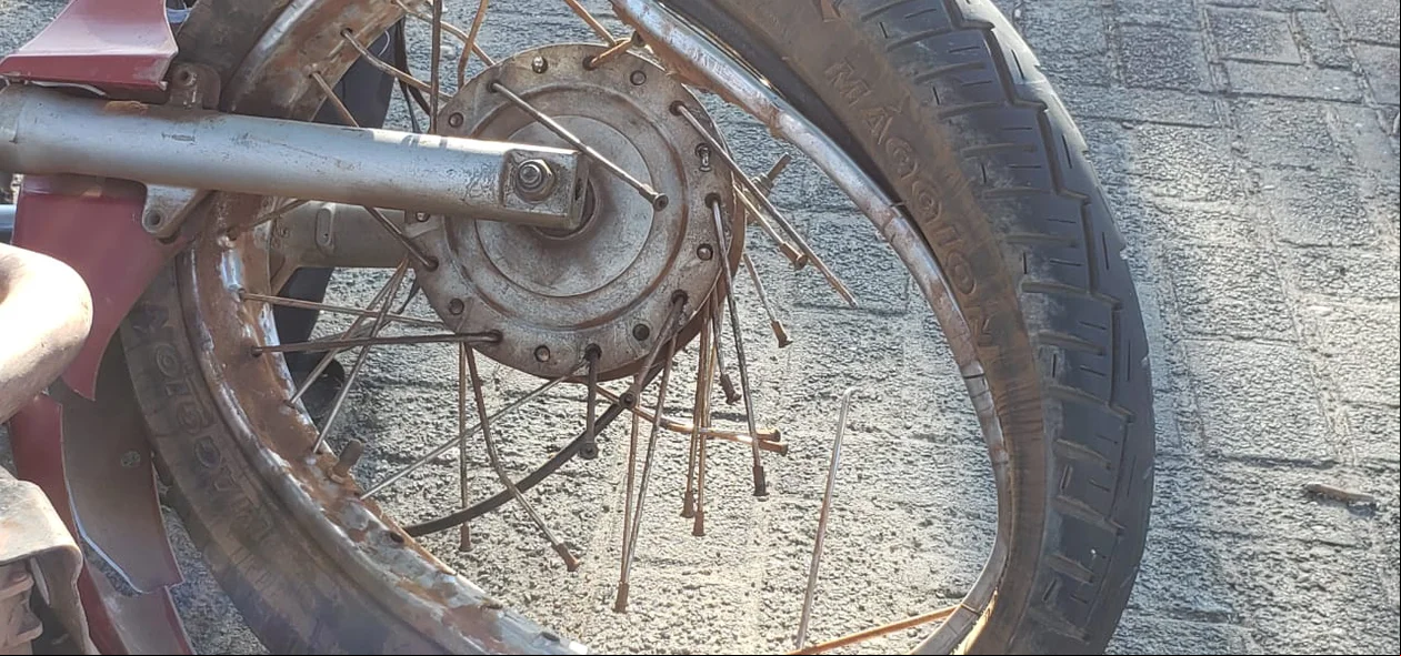 Pneu da motocicleta