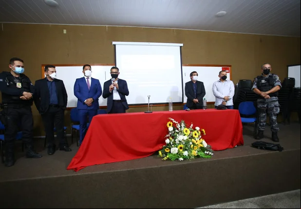 Coletiva de imprensa sobre a Operação Integrada