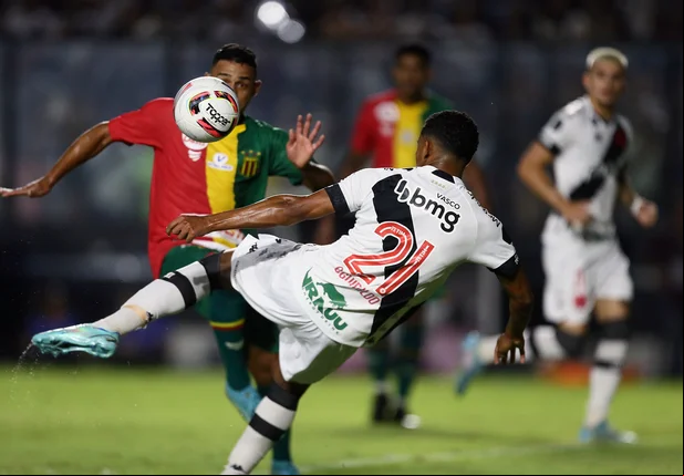 Vasco e Sampaio Corrêa na Série B