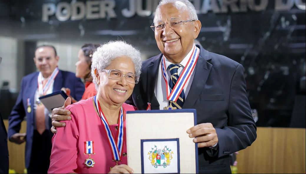 Regina Sousa e Dr. Pessoa são homenageados no TJ