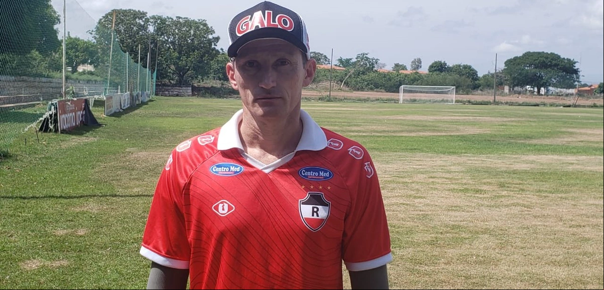 Gerson Gusmão, técnico do River