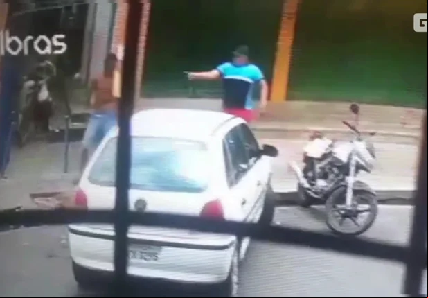 Jovem sendo executado