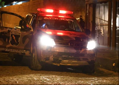 Polícia Militar no local
