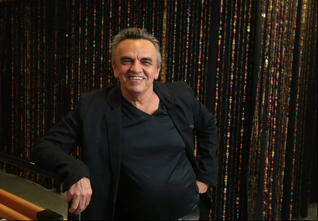 Ator José Dumont  foi preso por armazenar imagens de sexo envolvendo crianças