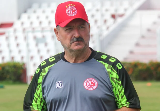 Leandro Campos, técnico do 4 de Julho