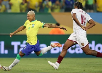 Brasil e Venezuela se enfrentaram na noite desta quinta-feira (12)