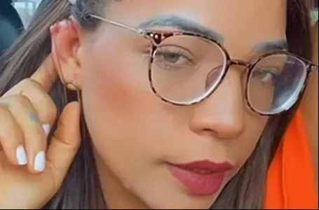 A vendedora Raylland Ferreira Barros publicou uma foto mostrando o ferimento na orelha