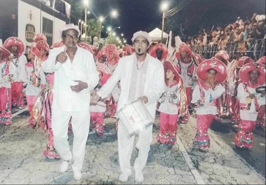 Manoel Messias em desfile da Escola de Samba Sambão