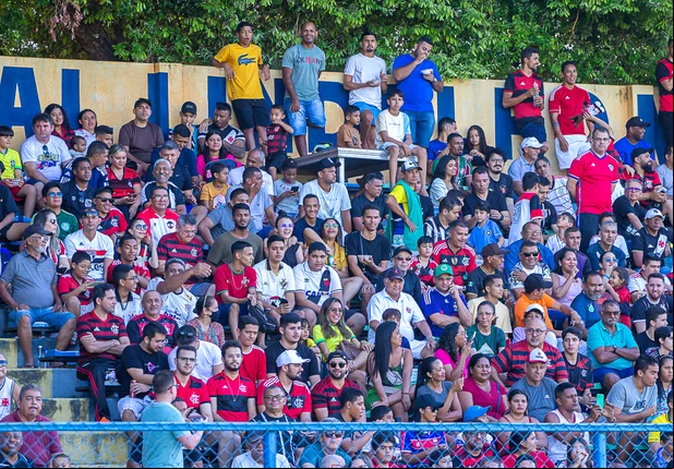 Torcida compareceu aos estádio