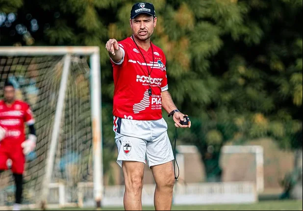 Sidney Moraes, técnico do River