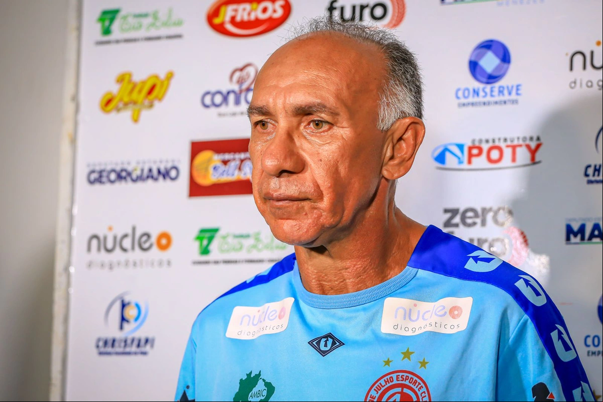 Mirandinha, técnico do 4 de Julho