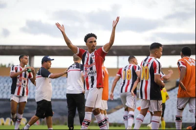 Altos contrata jogador polivalente destaque do River