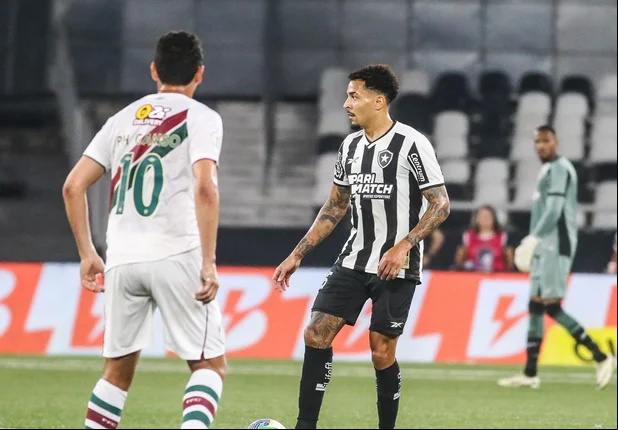 Botafogo venceu o Fluminense no Nilton Santos