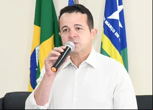 Prefeito Naerton Moura