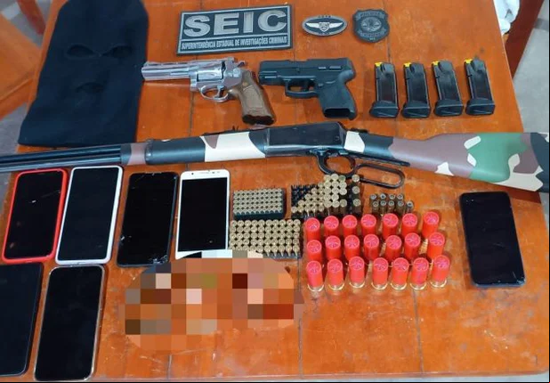 Polícia Civil cumpre nove mandados de busca e apreensão.