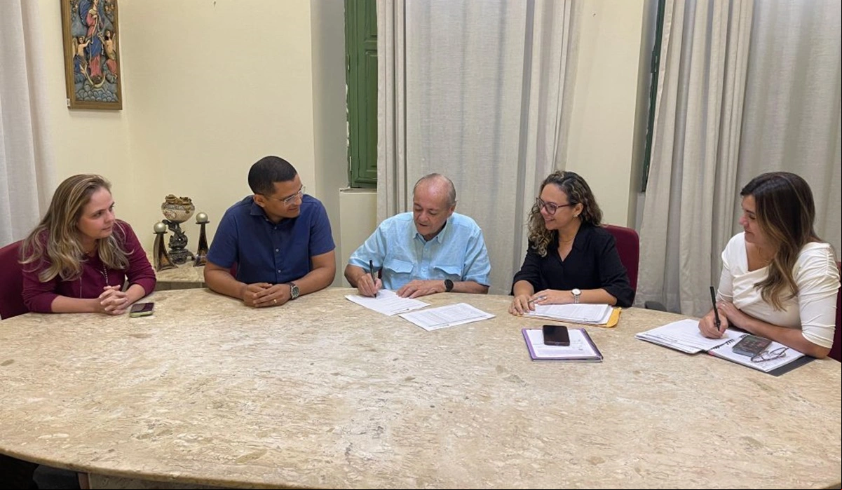 Prefeito Silvio Mendes nomeia 323 diretores das unidades de ensino da rede municipal