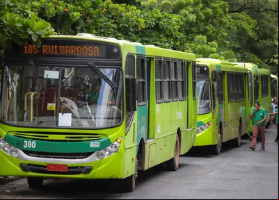 Paralisação dos motoristas e cobradores de ônibus da empresa Piauiense