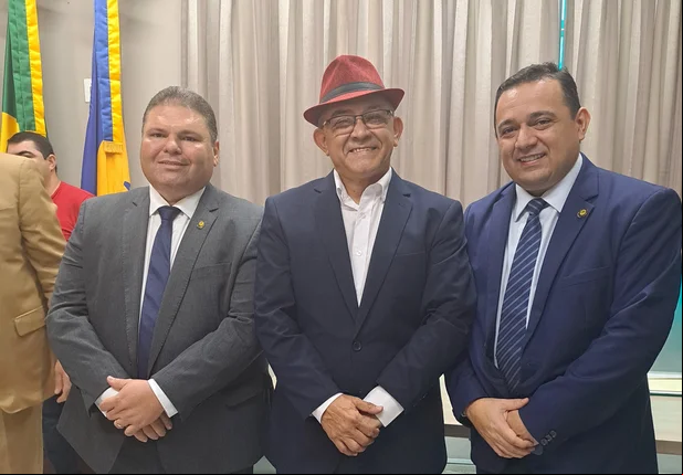 Prefeito Abdoral Melo participa da posse da nova diretoria da APPM