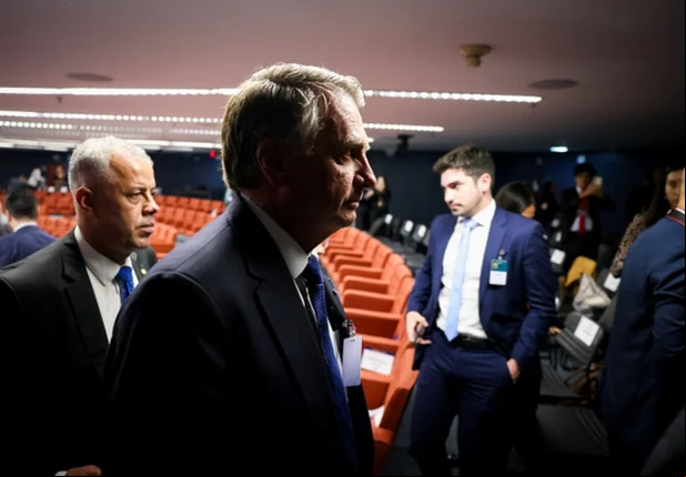 Jair Bolsonaro circula pelo STF durante julgamento da suposta trama golpista