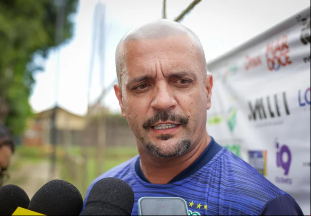 Jerson Testoni é apresentado como novo técnico do Altos