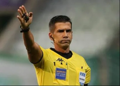 Bruno Arleu de Araújo marcou pênalti para o Palmeiras no fim do jogo com o Sport