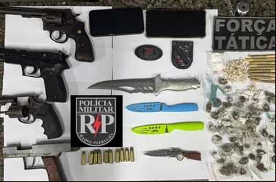 Polícia apreende armas de fogo e drogas em bar de Timon