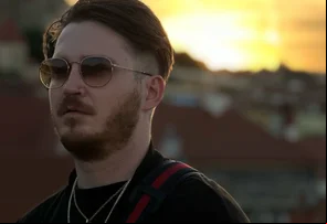 Vocalista da banda Dropout Kings, Adam Ramey morre aos 32 anos