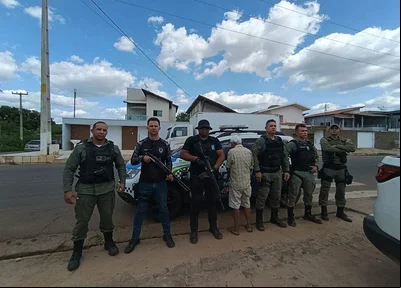 Homem identificado pelas iniciais F.A.S. foi preso em flagrante