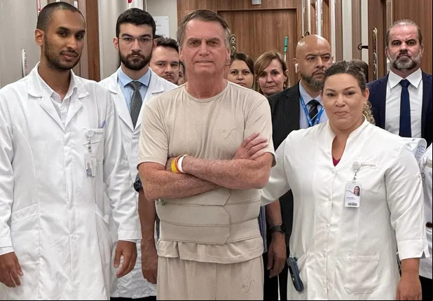 Jair Bolsonaro no Hospital DF Star
