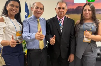 Milton os participa da Marcha dos Prefeitos