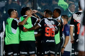 Vasco vence Operário-PR nos pênaltis e avança para as oitavas da Copa do Brasil