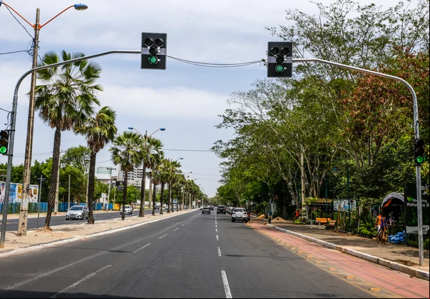 Novo semáforo na Avenida Marechal Castelo Branco