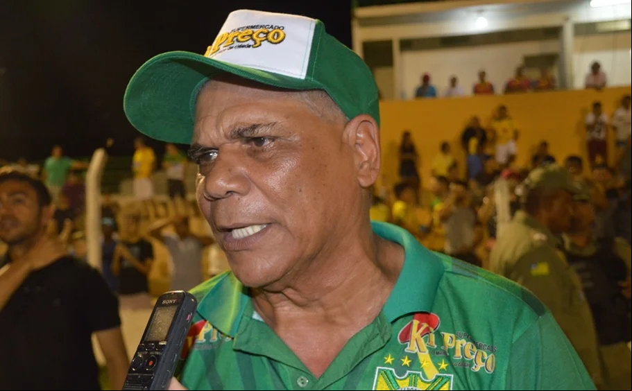 Técnico Nivaldo Lancuna se irrita com críticas dos torcedores