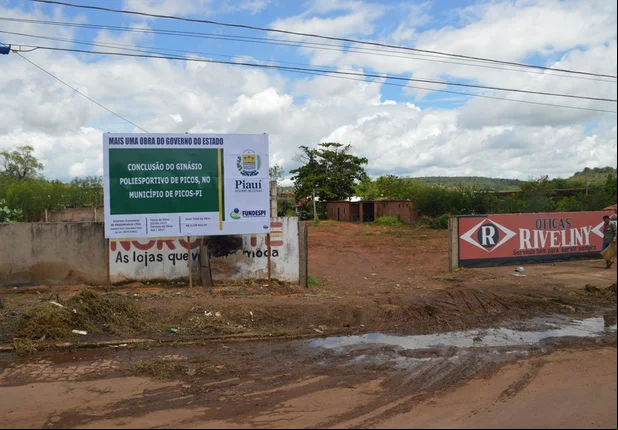 Ginásio fica localizado às margens da BR-3'16, em Picos