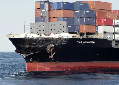 Navio envolvido no acidente