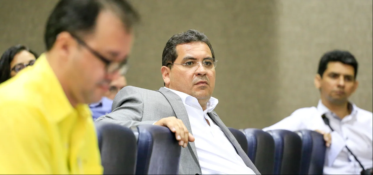 Prefeito de Demerval Lobão Júnior Carvalho