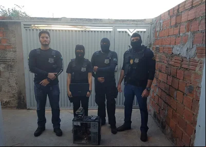 Polícia prende duas pessoas acusadas de estupro virtual