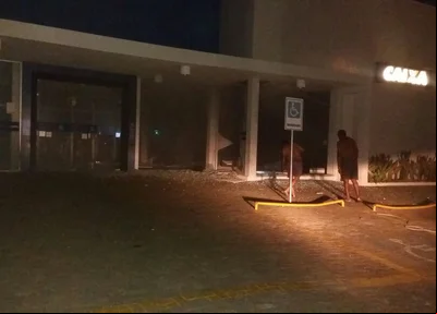 Agência arrombada