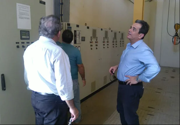 Henrique Pires visita obra com recursos do Ministério das Cidades
