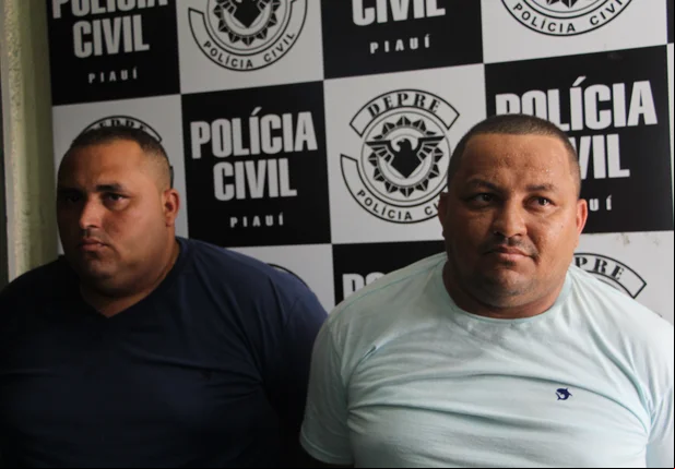 Dois irmãos são presos por tráfico de drogas na zona Sudeste