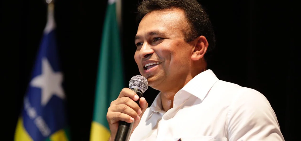 Fábio Abreu durante discurso 