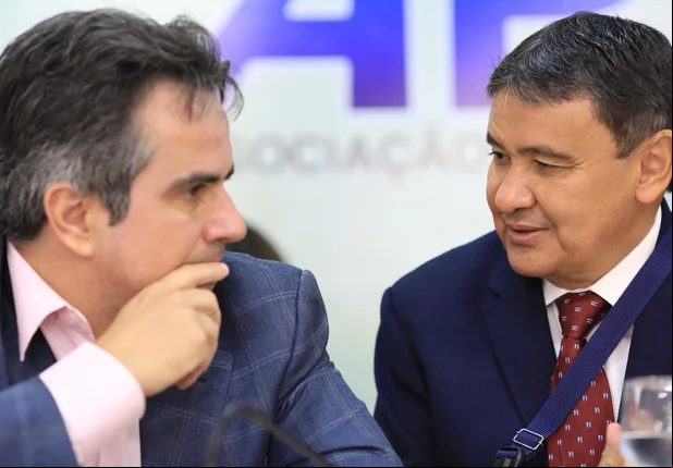 Ciro Nogueira e Wellington Dias durante solenidade na APPM