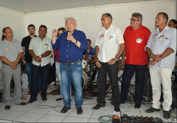 Paes Landim recebe apoio de lideranças ligadas a Padre Walmir