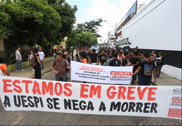 Nova manifestação de estudantes da Uespi