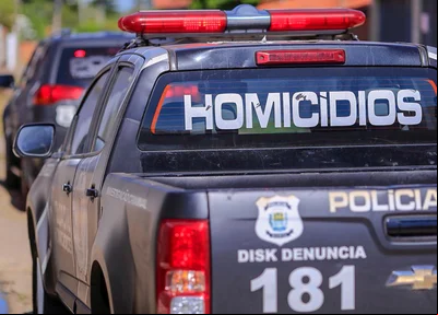 Carro da Delegacia de Homicídios
