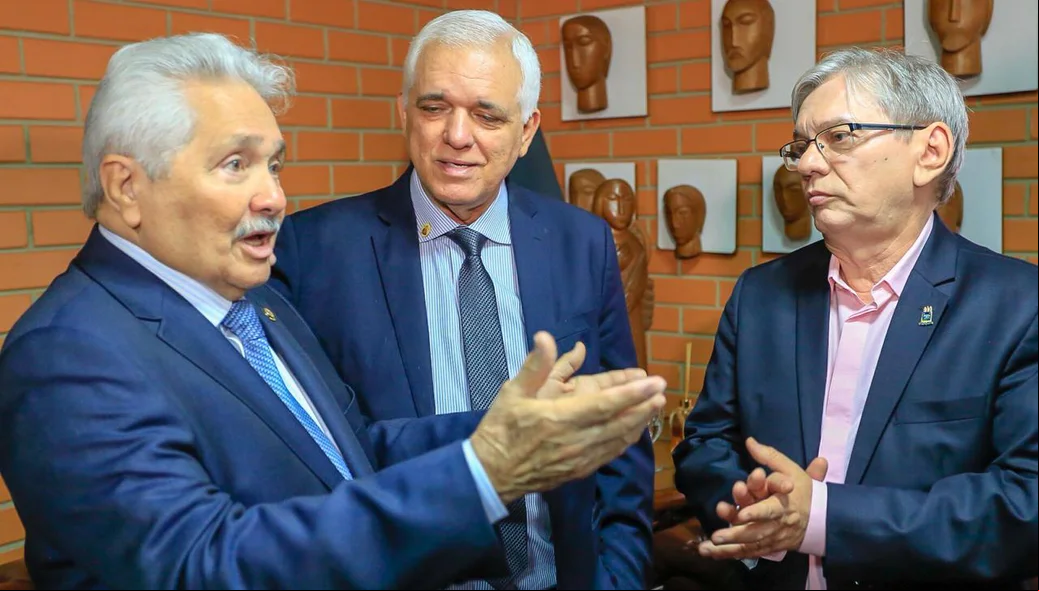 Elmano, Themístocles e Arimatéia Dantas Lopes