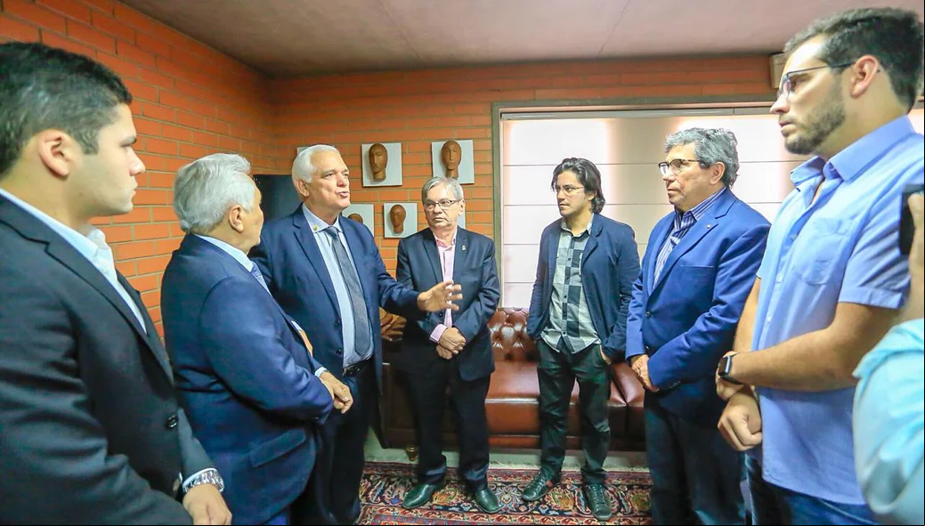 Themístocles Filho em reunião com o reitor da UFPI, Arimatéia Dantas Lopes