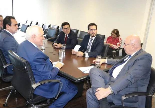 Themístocles participa de audiência com o ministro Osmar Terra