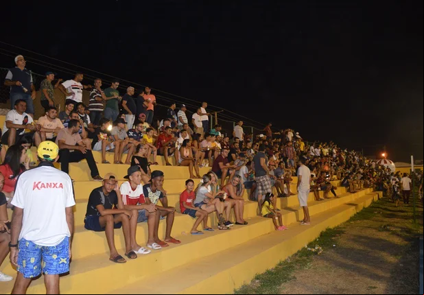 Torcida do Picos é acusada de homofobia